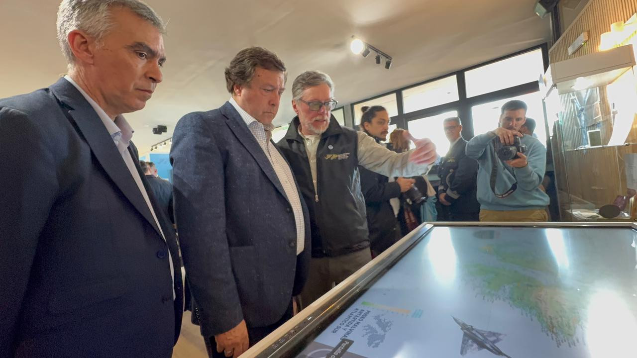 RECORRIDA POR EL MUSEO MALVINAS