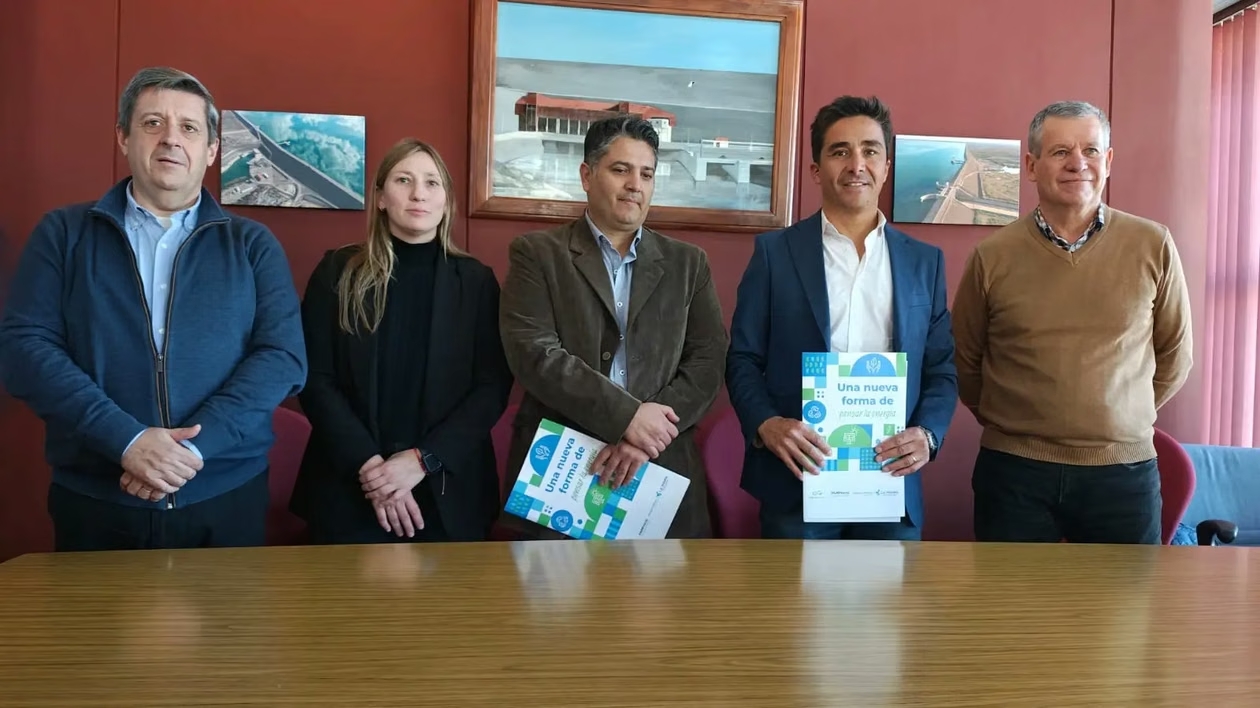 Las-referencias-del-Ente-Casa-de-Piedra-al-firmarse-el-contrato-con-La-Pampa