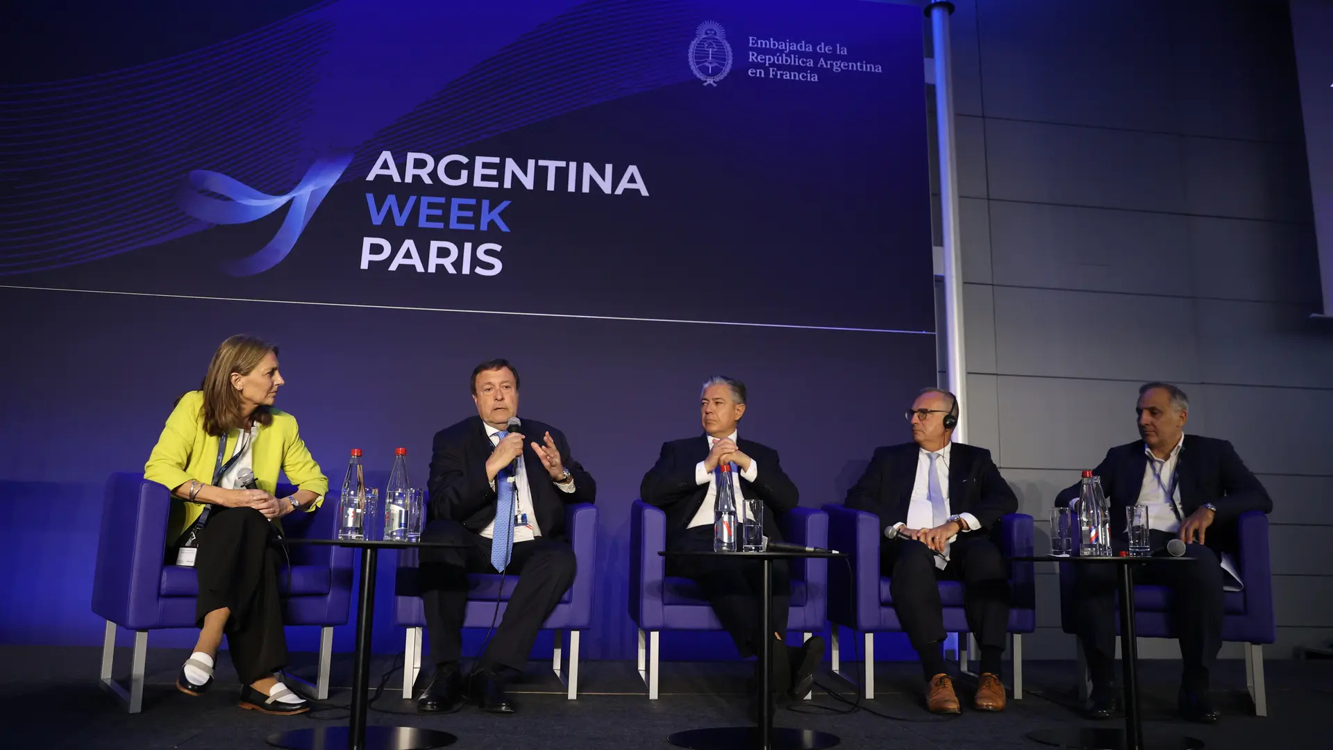 Desde París, Weretilneck anunció la licitación internacional de la Zona Franca de Punta Colorada