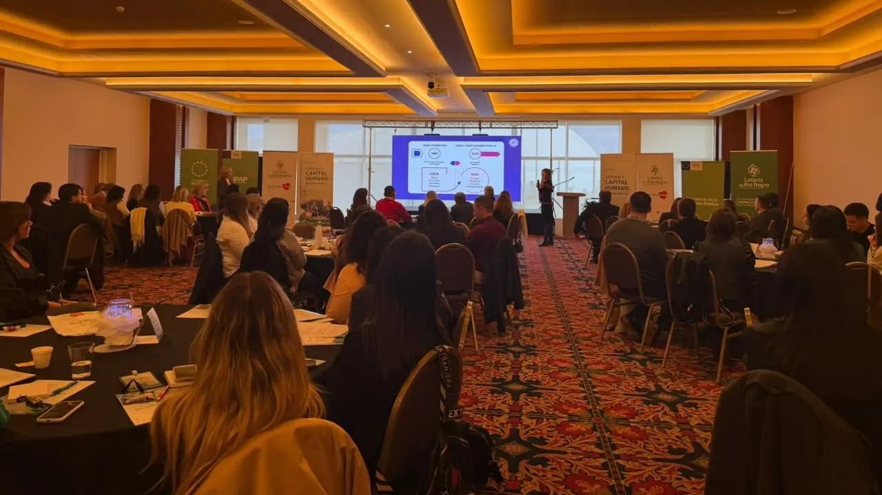 Lotería de Río Negro realizó un Seminario de Liderazgo y Capital Humano en la Era de la IA